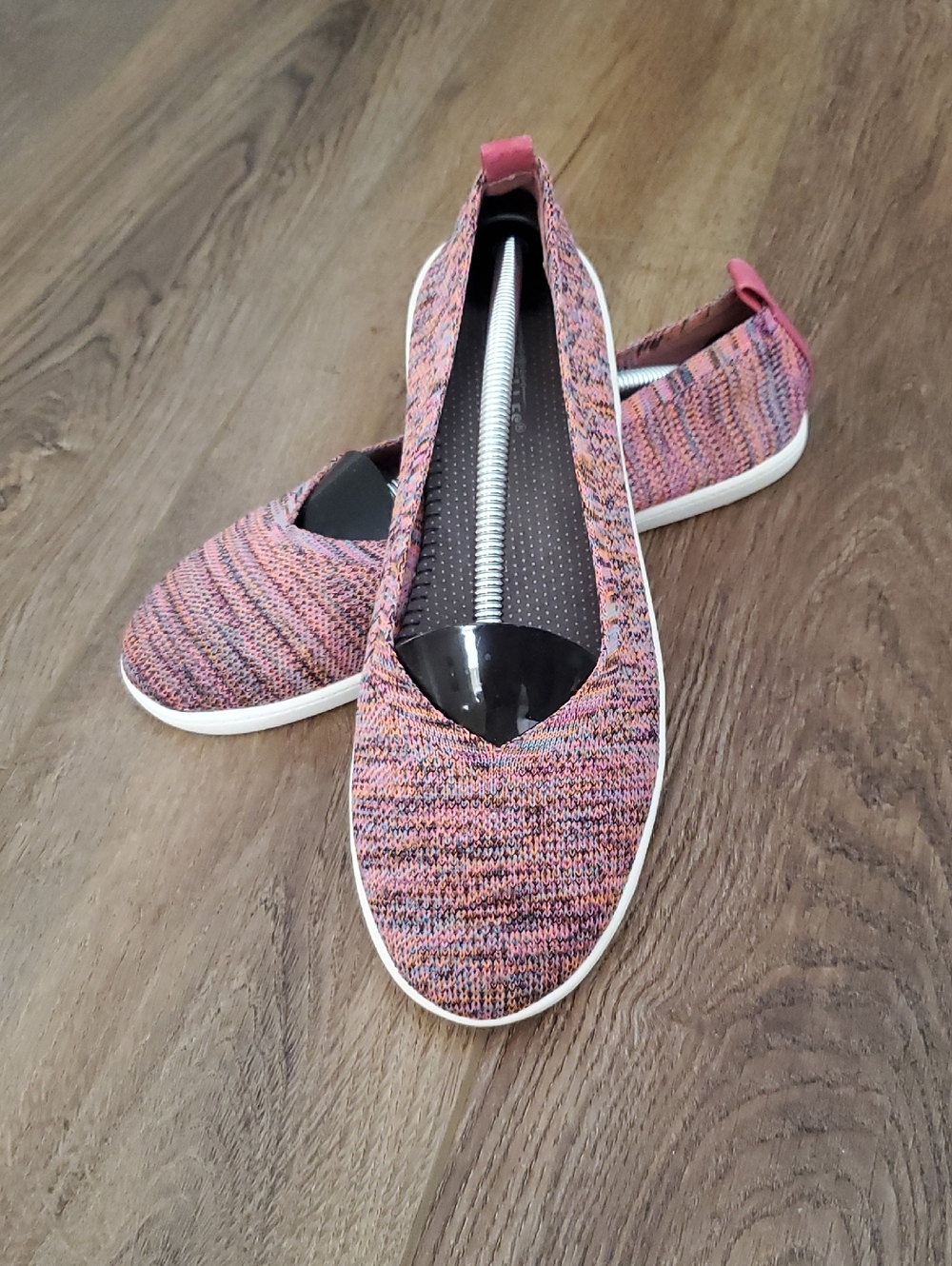 SEYCHELLES - Women’s Pink Multicolor Knit Slip-On Flats. Size: 7.5